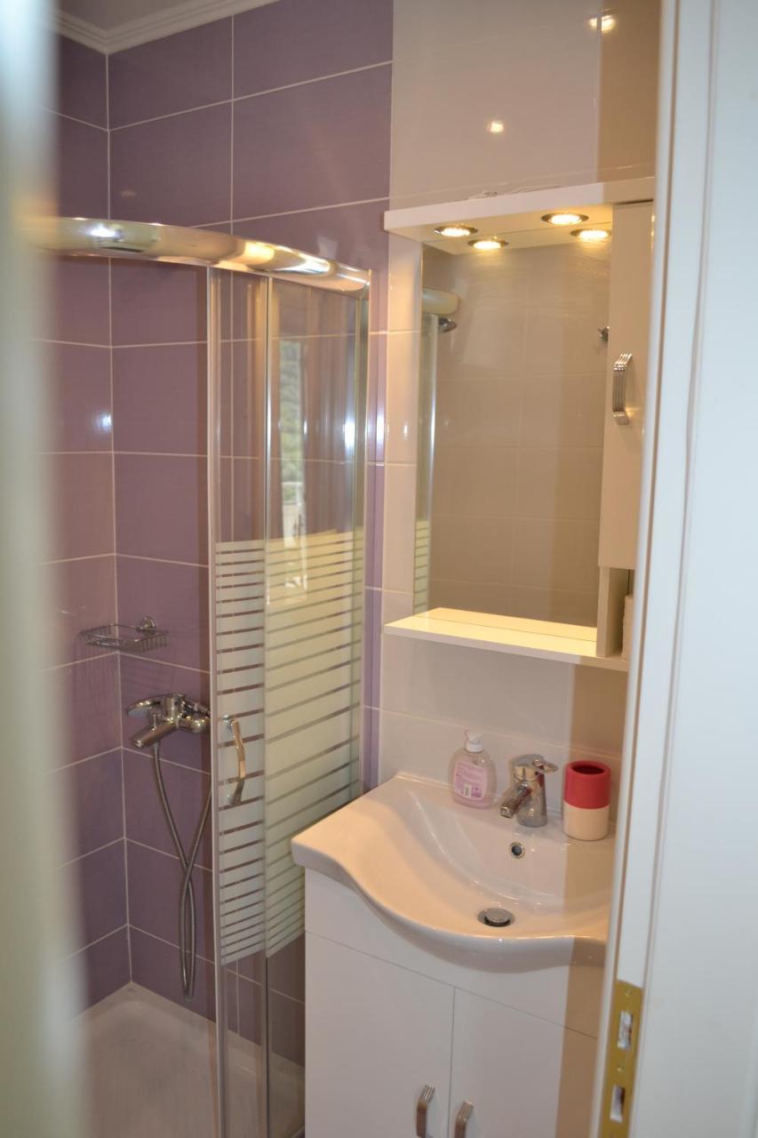 Av Apartment Agios Nikitas Exterior photo