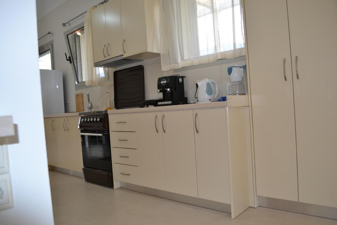 Av Apartment Agios Nikitas Exterior photo